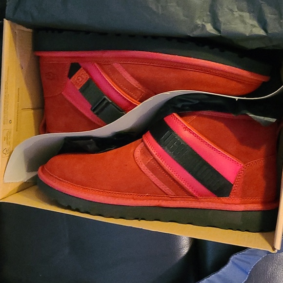 Boots - Picture 2 of 5